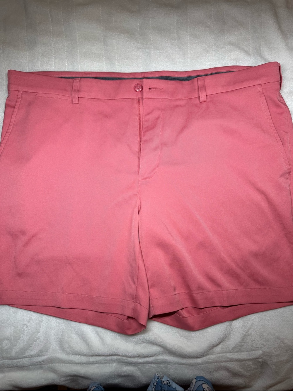 Roundtree & Yorke Men's Performance Shorts in Rose - Picture 4 of 8